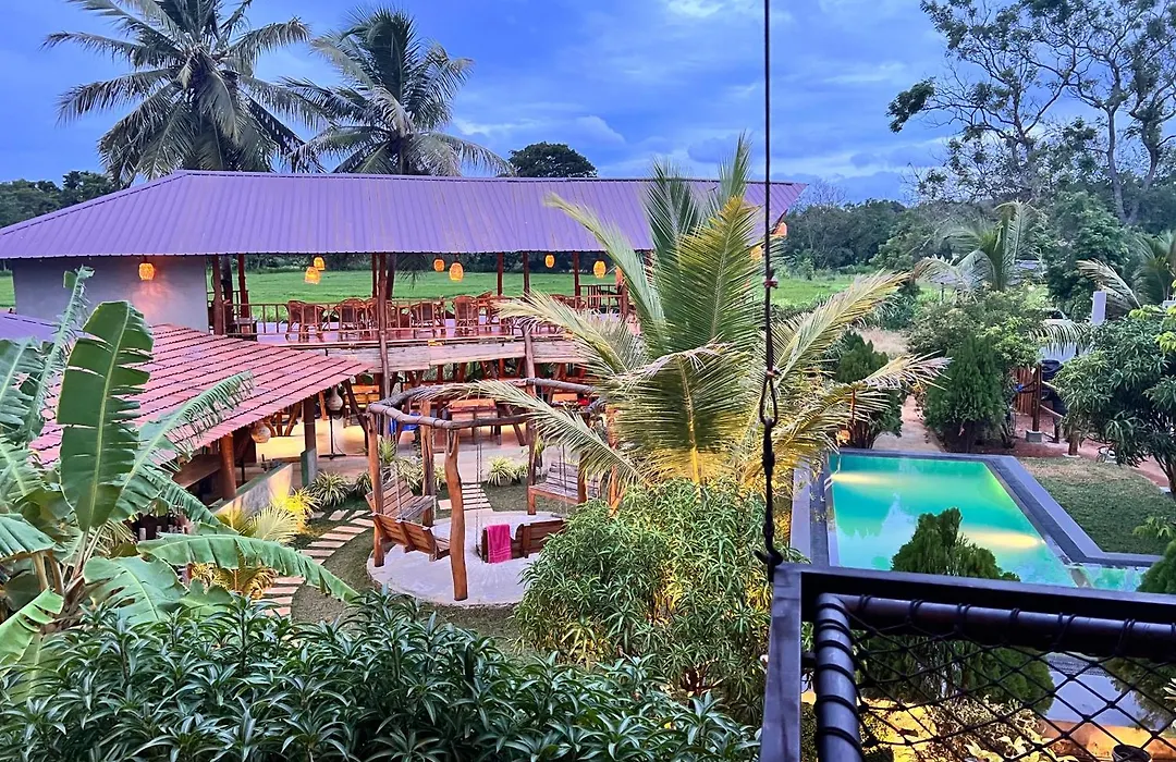 Roy'S Villa-1